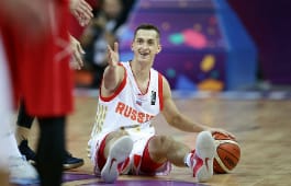 Россия переиграла сербов во втором матче Евробаскета