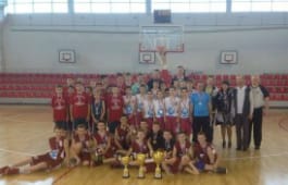 В «Баскет-Холле» прошел краевой турнир на призы Алексея Саврасенко